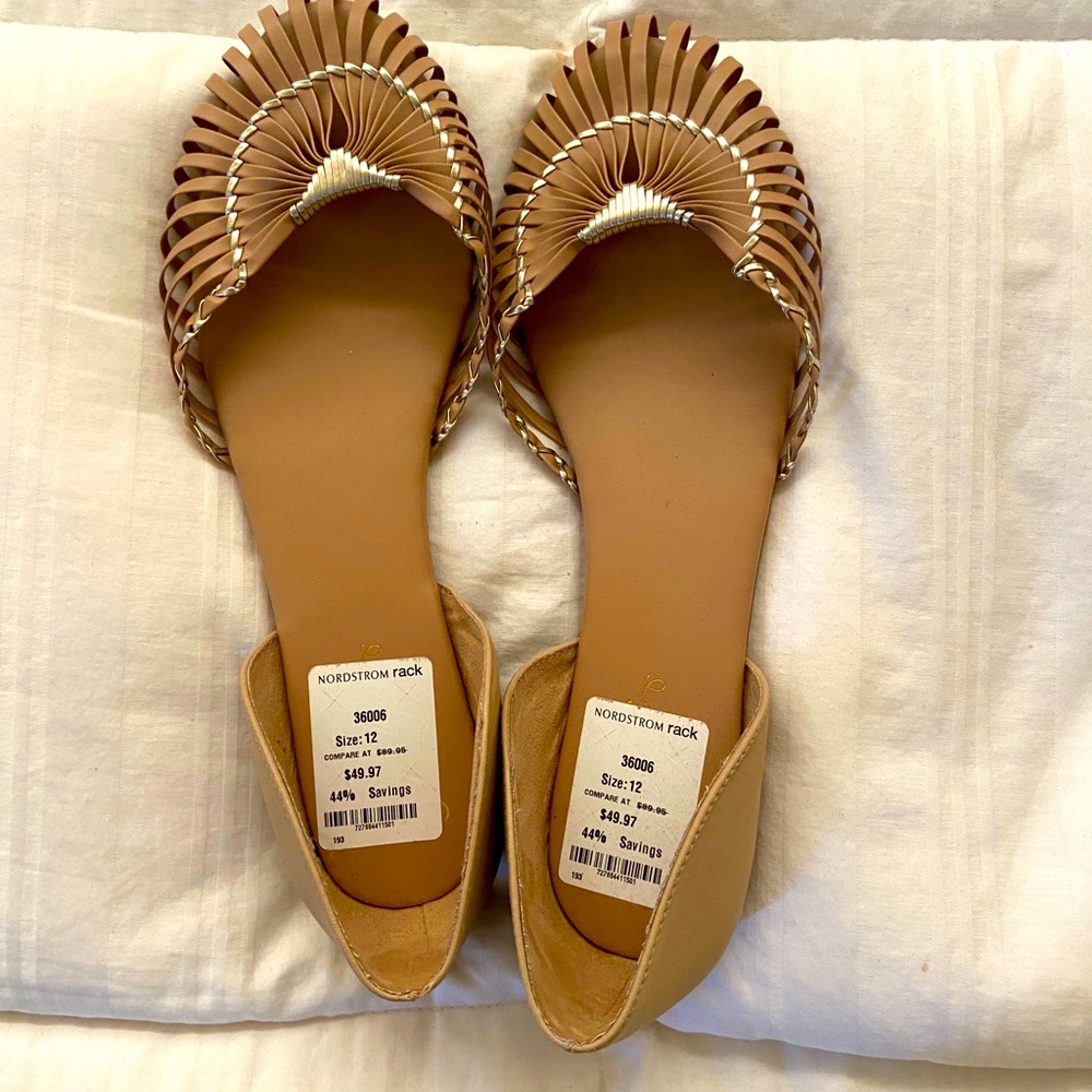 Brown beige flats